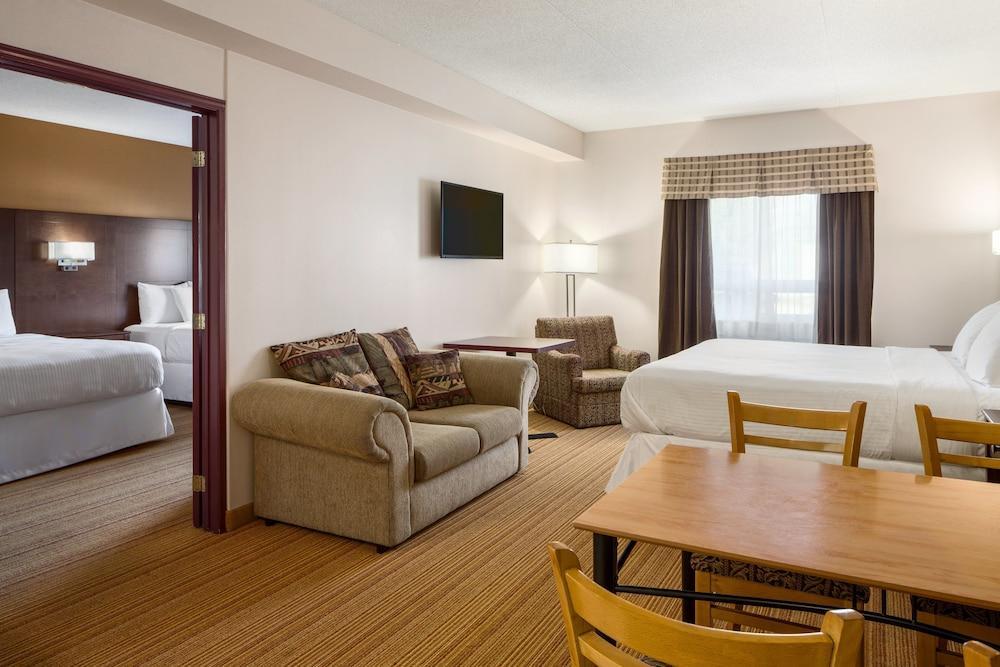 Days Inn By Wyndham Leamington Eksteriør bilde
