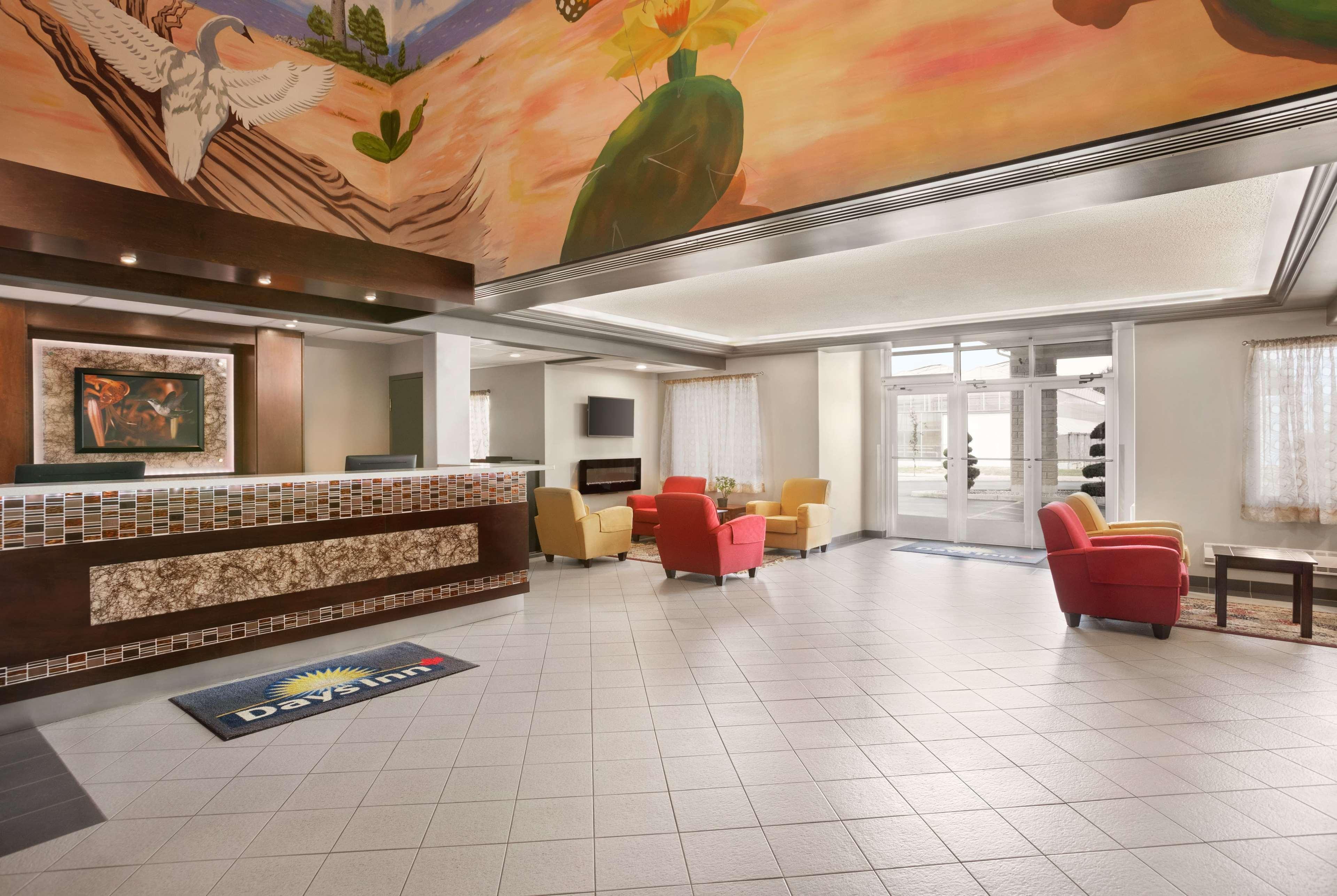 Days Inn By Wyndham Leamington Eksteriør bilde