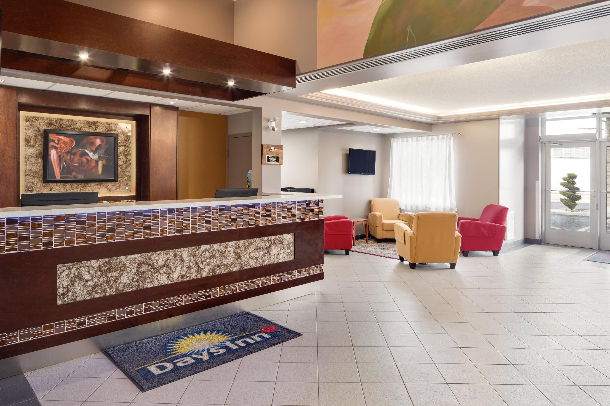 Days Inn By Wyndham Leamington Eksteriør bilde