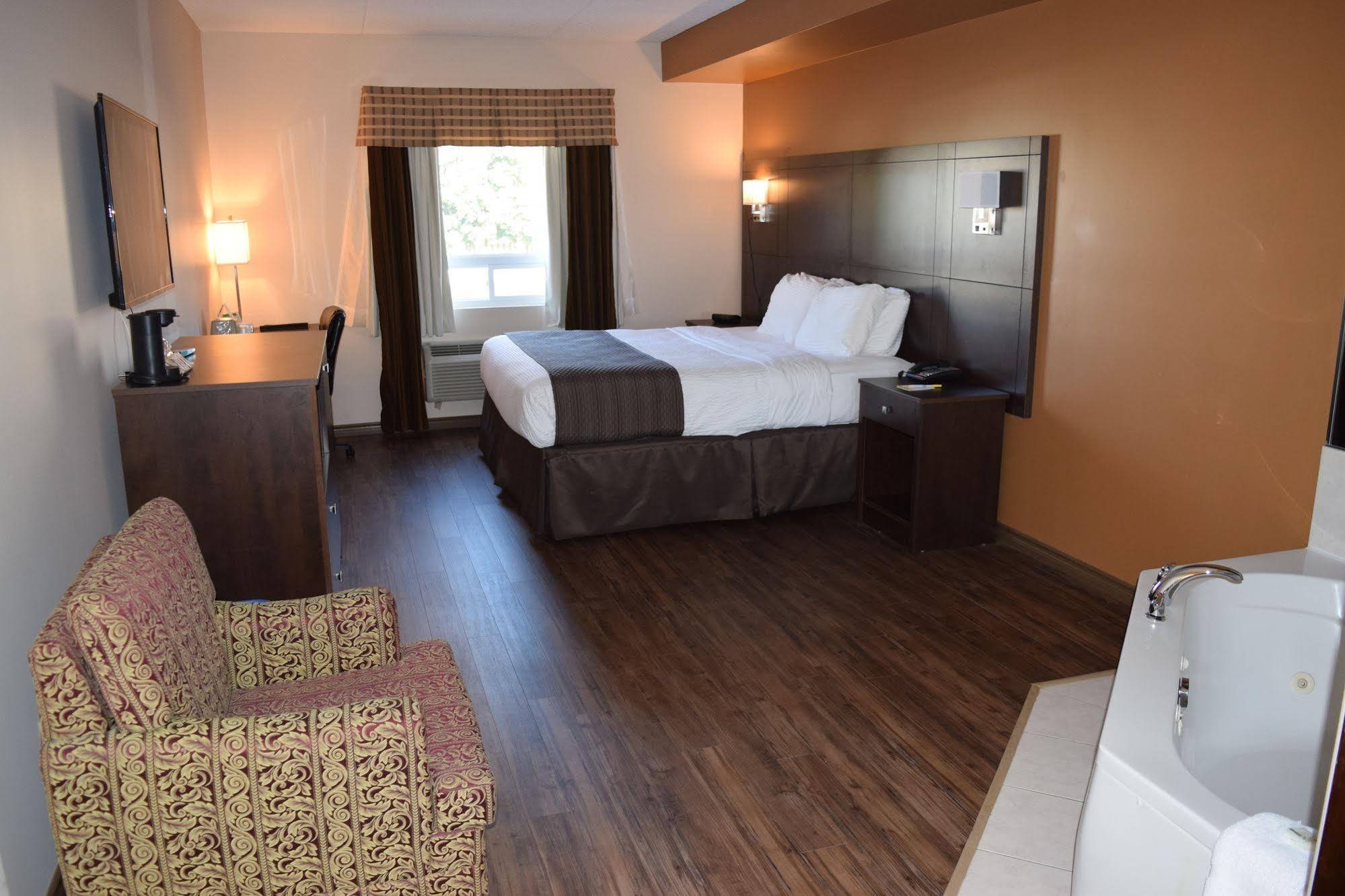 Days Inn By Wyndham Leamington Eksteriør bilde