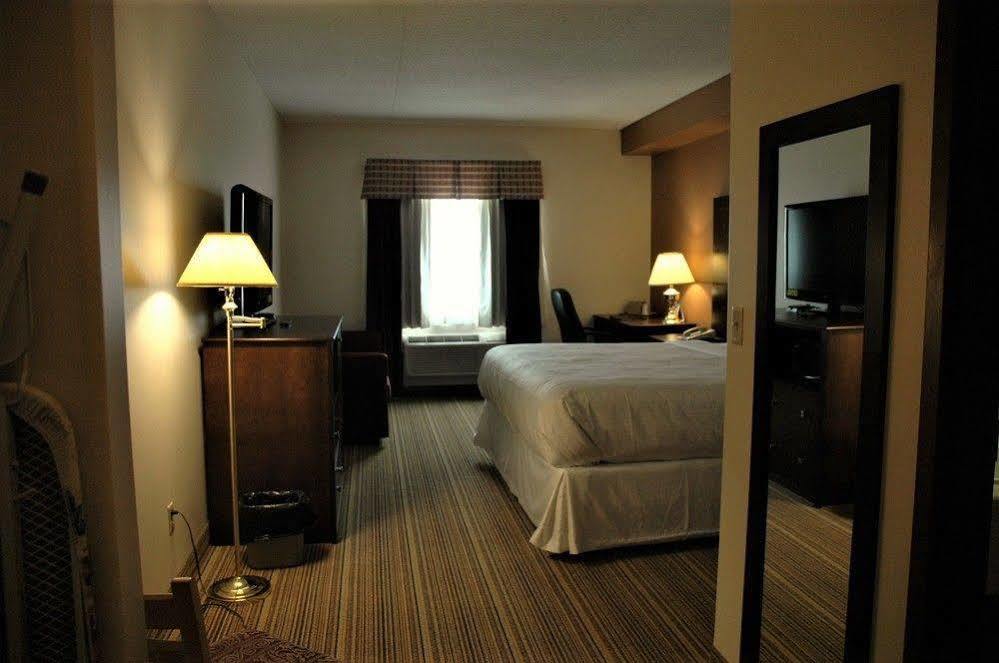 Days Inn By Wyndham Leamington Eksteriør bilde
