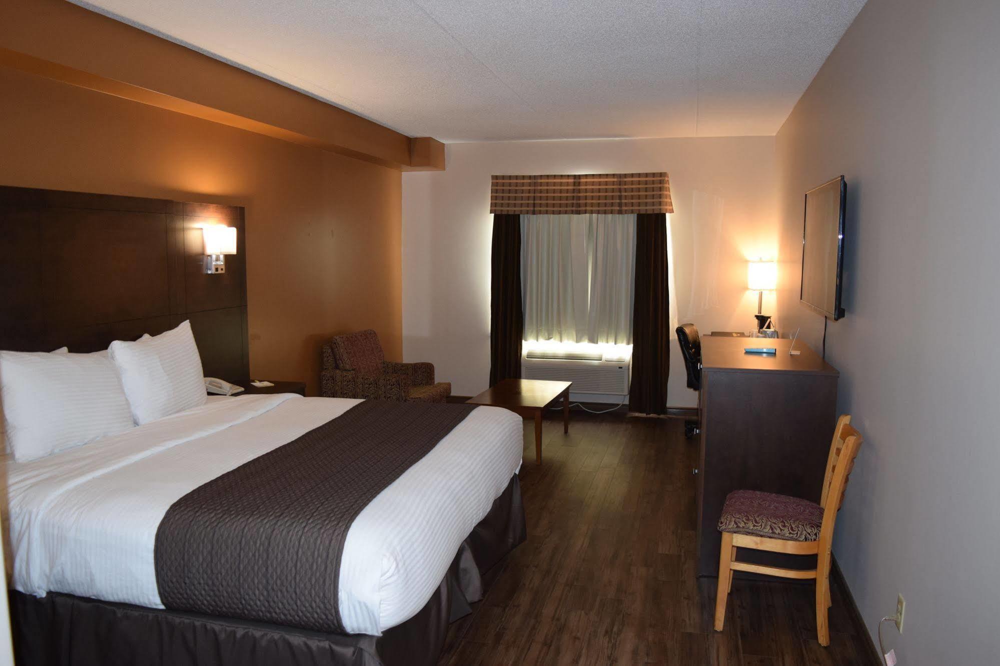 Days Inn By Wyndham Leamington Eksteriør bilde